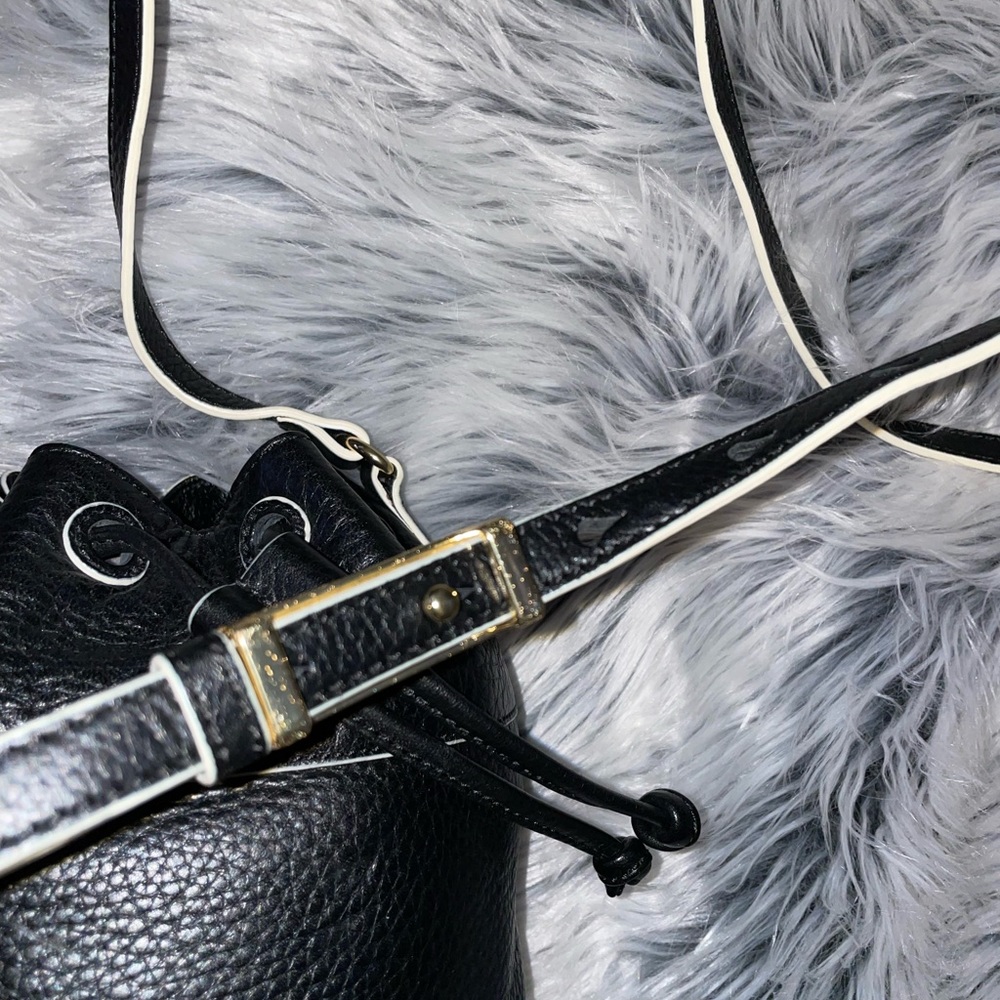 Isaac Mizrahi black Bucket Bag - Picture 3 of 6